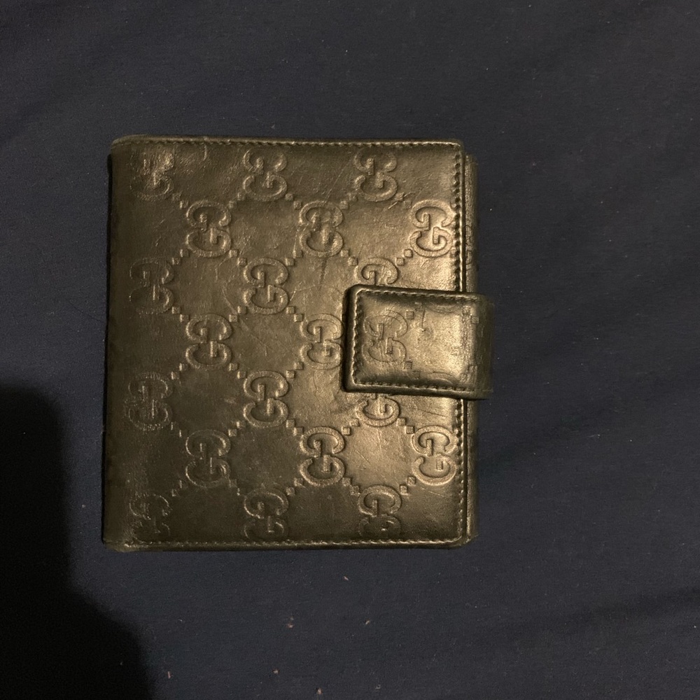 Wallet used - Picture 2 of 2